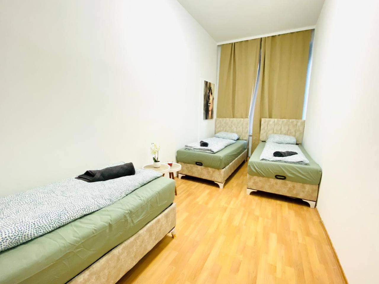 Comfortable Room In The 23Rd District Of Vienna Fr4 Eksteriør billede