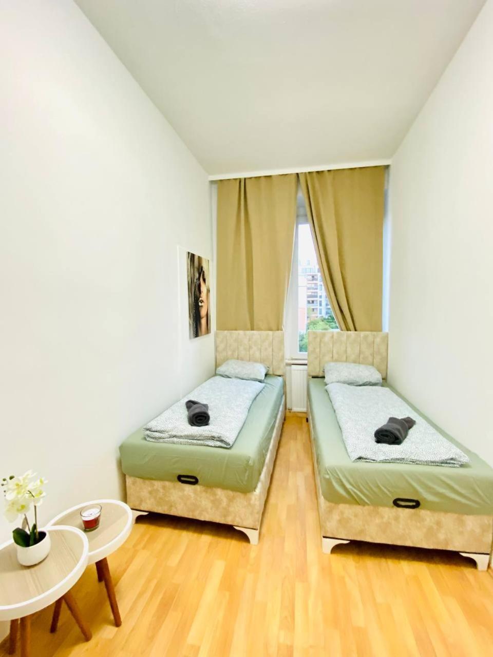 Comfortable Room In The 23Rd District Of Vienna Fr4 Eksteriør billede