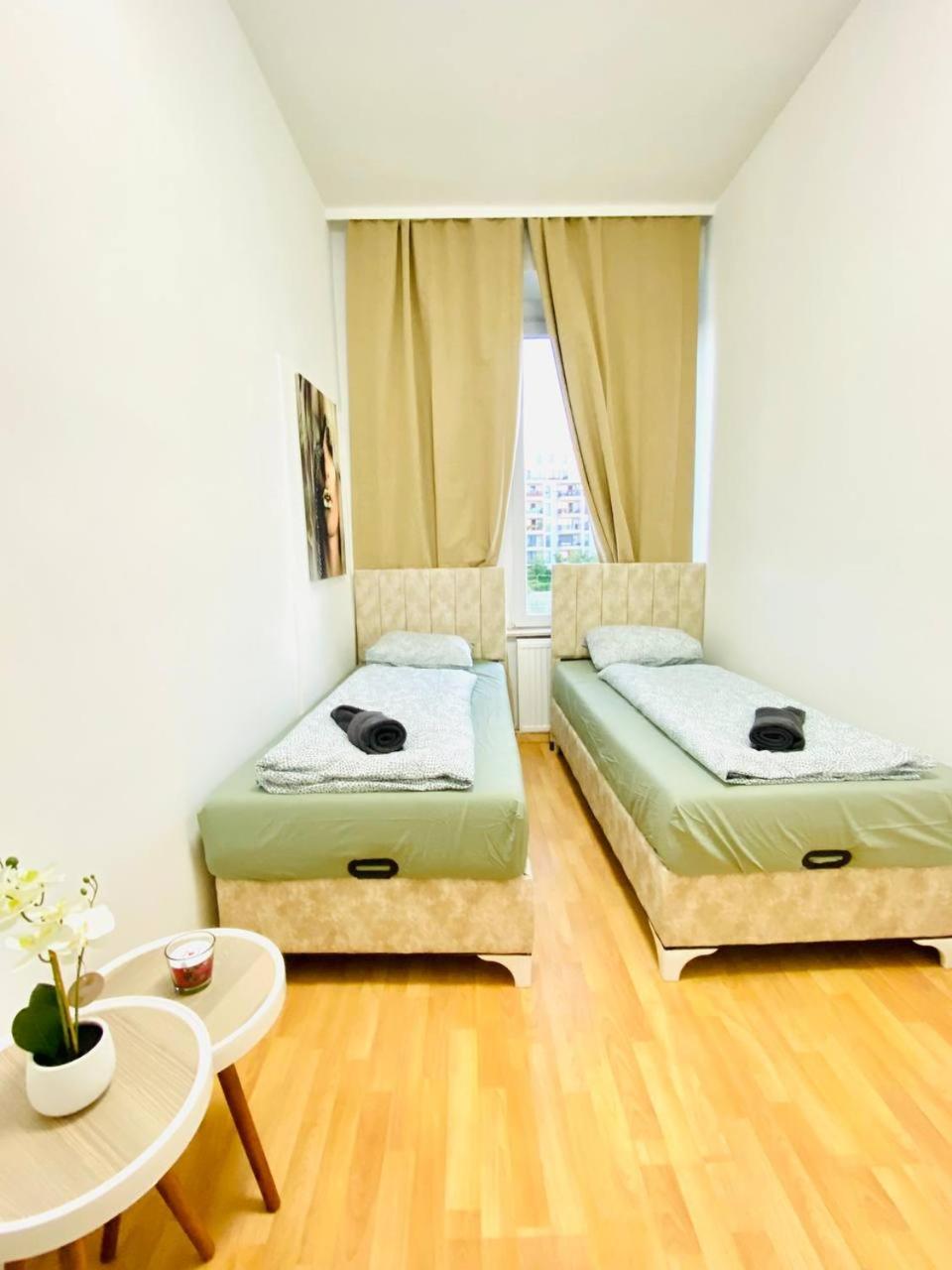 Comfortable Room In The 23Rd District Of Vienna Fr4 Eksteriør billede