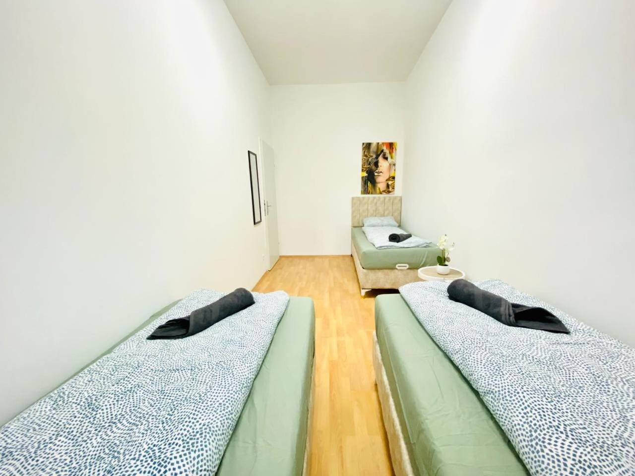 Comfortable Room In The 23Rd District Of Vienna Fr4 Eksteriør billede