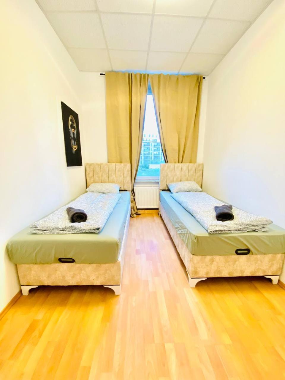 Comfortable Room In The 23Rd District Of Vienna Fr4 Eksteriør billede